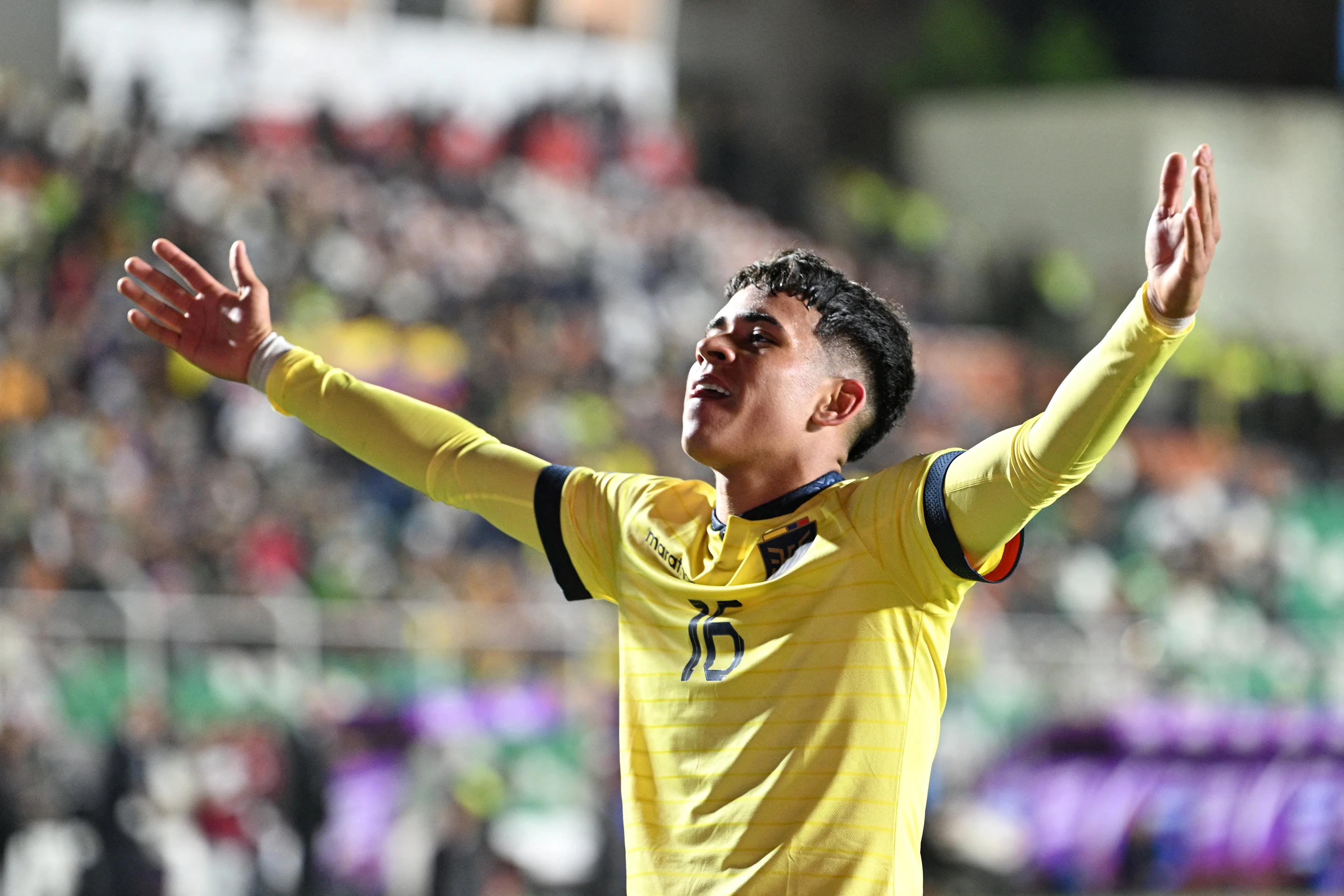 Kendry P&aacute;ez marcou o primeiro gol da vit&oacute;ria do Equador sobre a Bol&iacute;via e se tornou o jogador mais jovem a balan&ccedil;ar as redes nas Eliminat&oacute;rias da Am&eacute;rica do Sul para a Copa do Mundo - Foto: CONMEBOL/Divulga&ccedil;&atilde;o