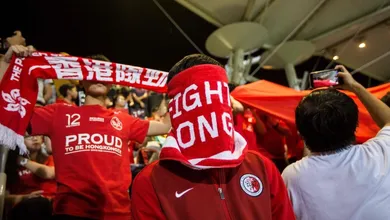 Em meio ao turbilh&atilde;o pol&iacute;tico em Hong Kong, Fifa multa federa&ccedil;&atilde;o local por vaias da torcida ao hino chin&ecirc;s