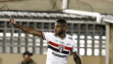 Reserva decide e amea&ccedil;a vaga de Calleri, mas S&atilde;o Paulo pode perder titular absoluto