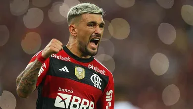 Pedro e Arrascaeta fora? Entenda as poss&iacute;veis sa&iacute;das do Flamengo nesta janela