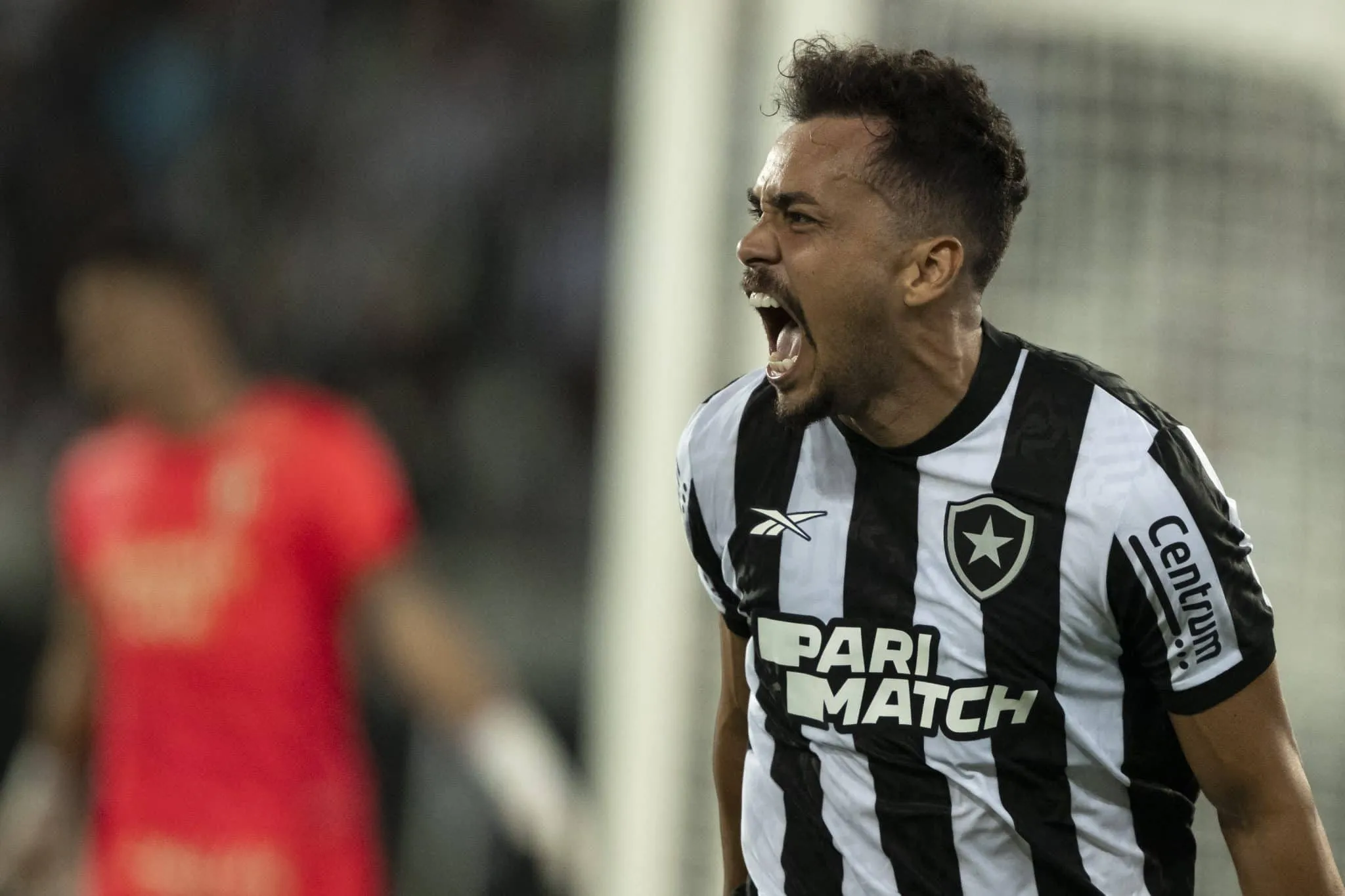 Mudan&ccedil;as de Artur Jorge marcam vit&oacute;ria que d&aacute; sobrevida ao Botafogo na Libertadores