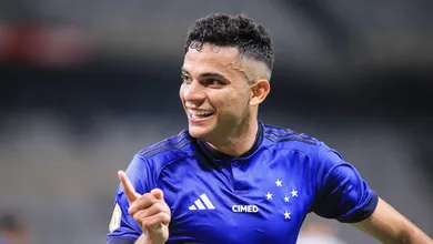 Palmeiras ganha op&ccedil;&atilde;o pela esquerda, conclus&atilde;o de m&eacute;dia dist&acirc;ncia e cobrador de p&ecirc;naltis, com Bruno Rodrigues
