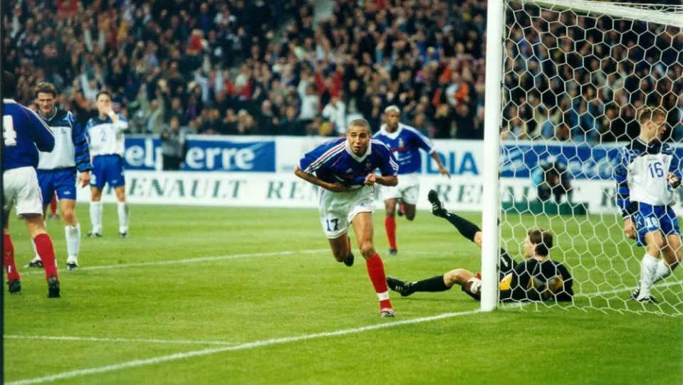 Quando a Isl&acirc;ndia ficou a 20 minutos de barrar a consagra&ccedil;&atilde;o da Fran&ccedil;a de Zidane na Euro 2000
