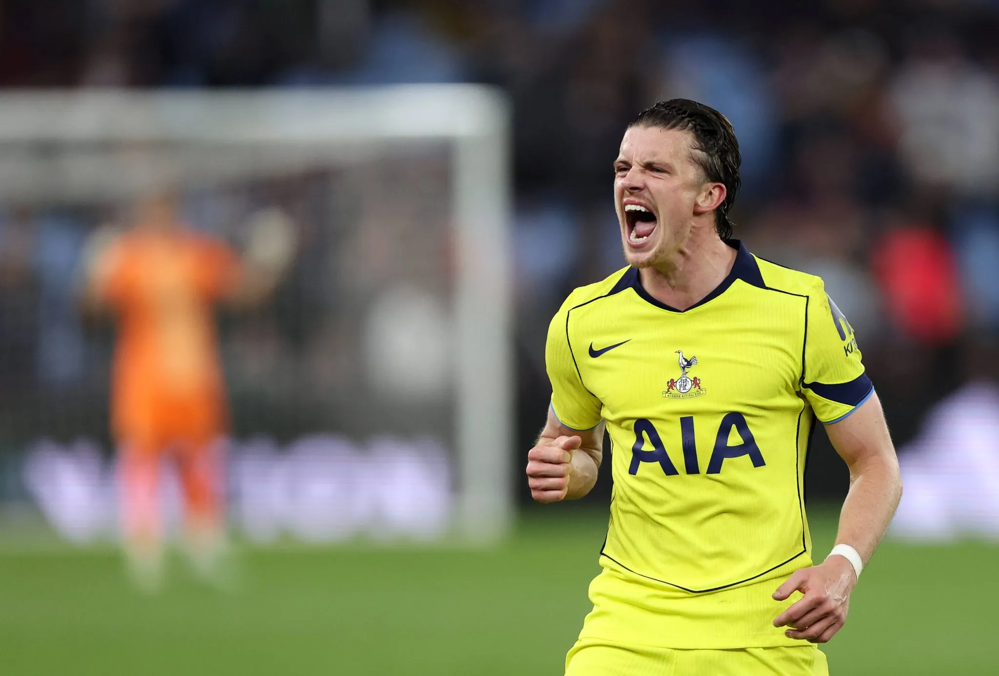 Gallagher comemora gol do Tottenham