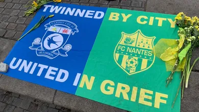 Assentos que podem ser do avi&atilde;o de Emiliano Sala s&atilde;o encontrados na costa da Fran&ccedil;a