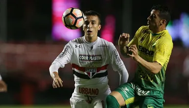 Dif&iacute;cil dizer o que &eacute; pior: O vexame do S&atilde;o Paulo ou o malabarismo para negar o vexame