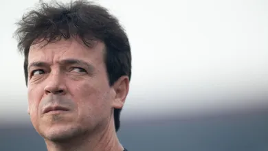 Acabou o encanto? Vasco de Diniz vai do c&eacute;u ao inferno ao sofrer terceira pancada seguida