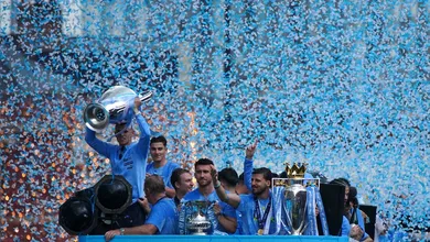 Os Citizens pintaram Manchester de azul: as imagens da festa de uma hist&oacute;rica Tr&iacute;plice Coroa