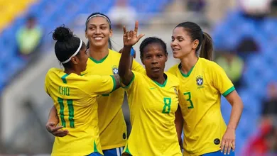Sele&ccedil;&atilde;o feminina estreia com goleada sobre o Canad&aacute; em torneio amistoso na China