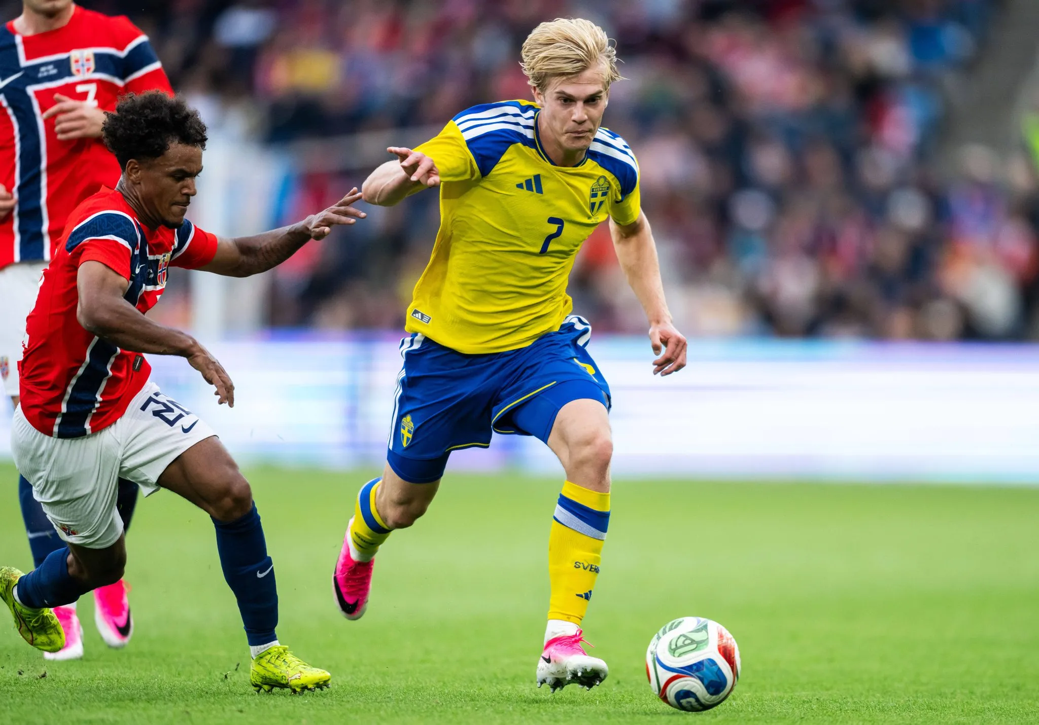 Lucas Bergvall em a&ccedil;&atilde;o pela Su&eacute;cia (Foto: IMAGO / Bildbyran)