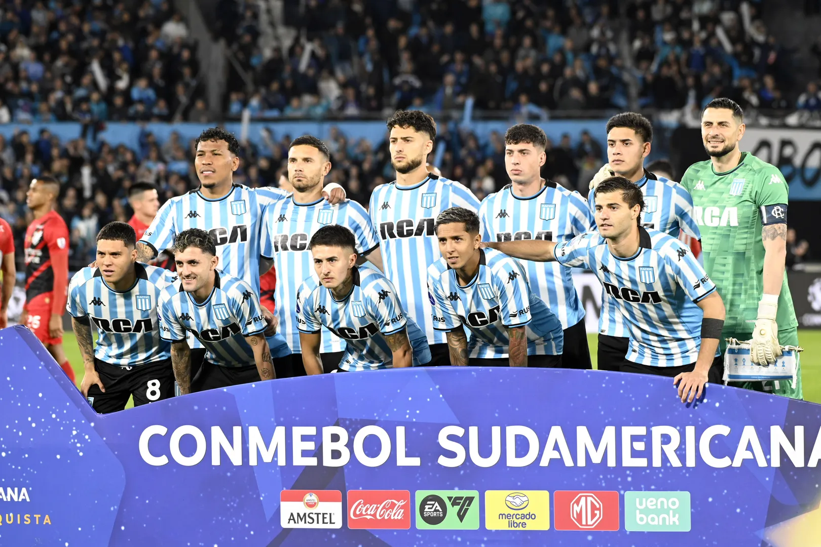 Foto: (Imago) - Racing promete fazer jogo duro contra o Corinthians na Sul-Americana