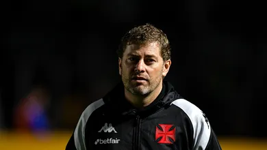 Vasco: por que sequ&ecirc;ncia fora de casa ligou um alerta para Rafael Paiva