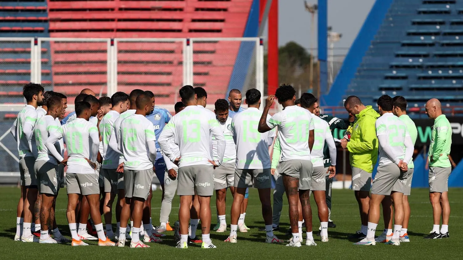 Nem G4? Palmeiras n&atilde;o v&ecirc; nada garantido e pode reeditar briga com Flamengo pelo caminho
