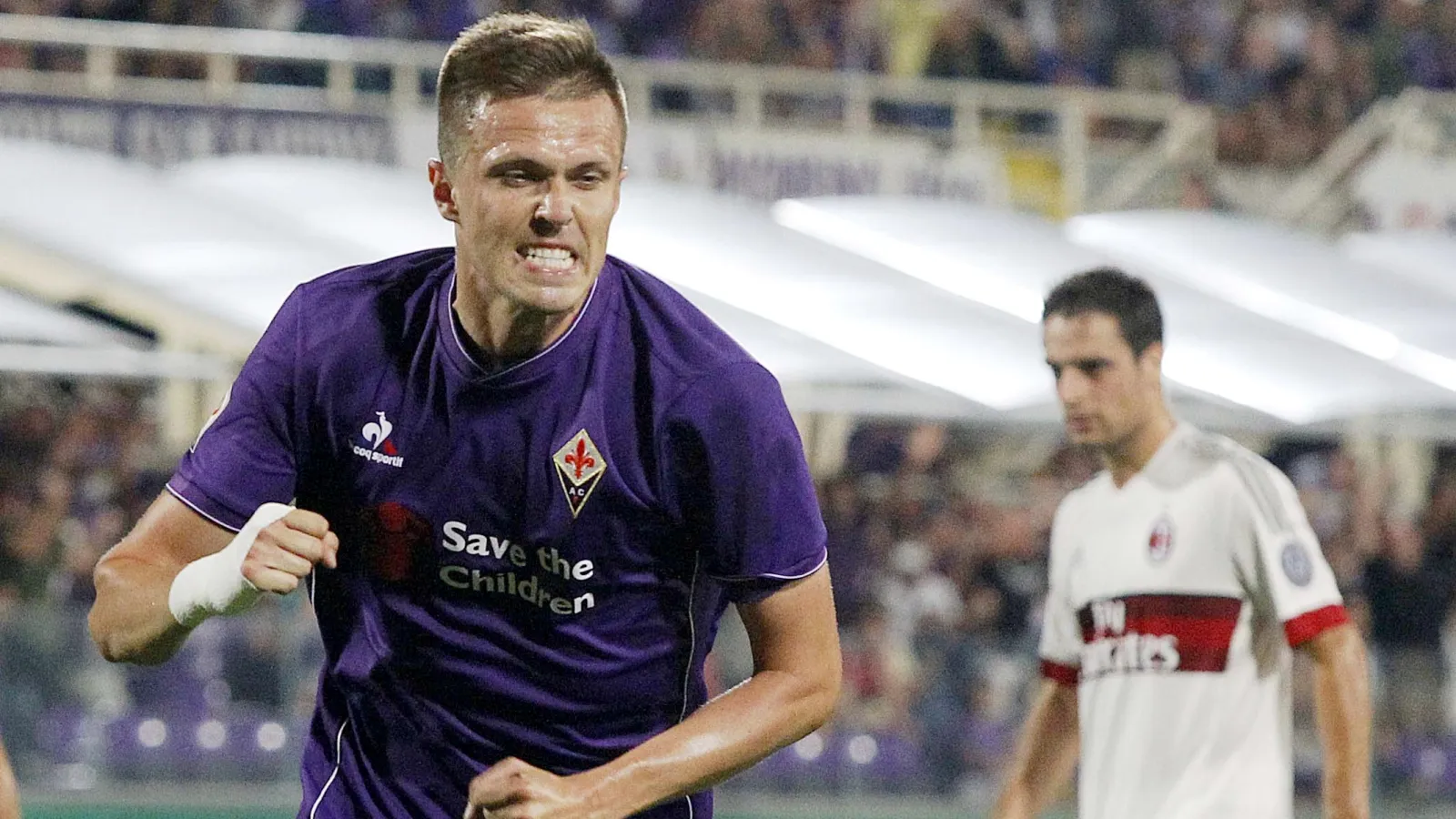 A Fiorentina abriu a Serie A batendo o Milan, e com um gola&ccedil;o de falta de pura categoria