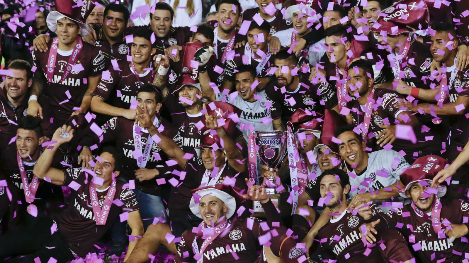 T&iacute;tulo do Lan&uacute;s &eacute; uma vit&oacute;ria do fortalecimento da identidade do clube e da gest&atilde;o consciente