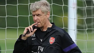 Arsenal acertou com Higua&iacute;n, mas escolheu esperar Su&aacute;rez