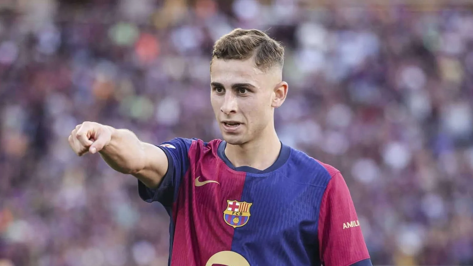 Manchester United quer joia do Barcelona, mas Flick quer manter meia no elenco