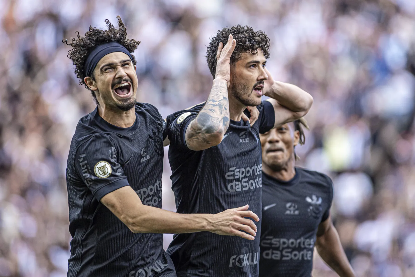 Gustavo Henrique e Andr&eacute; Ramalho