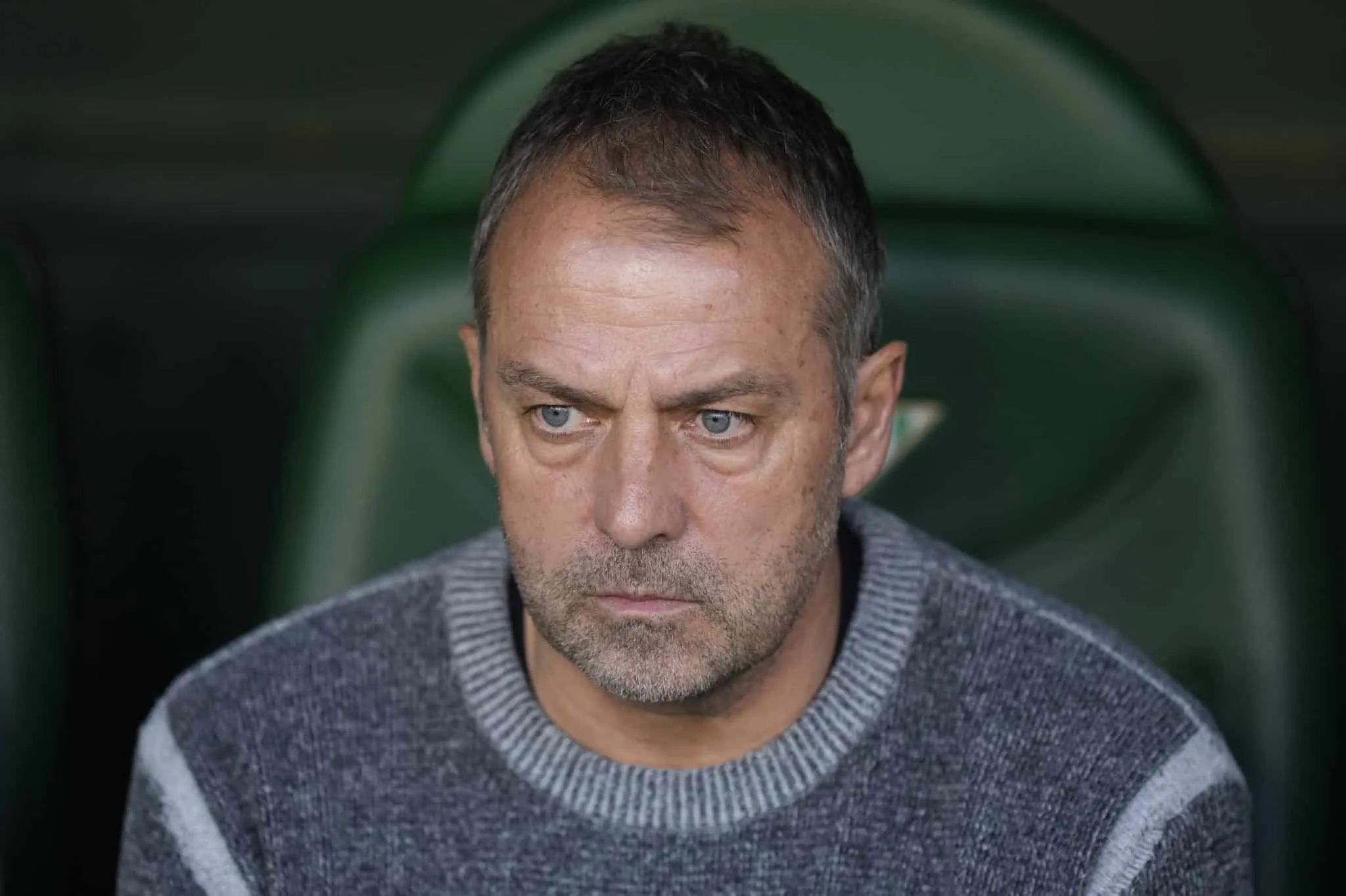 Barcelona pode perder refor&ccedil;o por crise financeira em momento chave da temporada