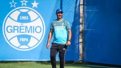 A caminho do Corinthians, preparador f&iacute;sico Reverson Pimentel se despede do Gr&ecirc;mio ap&oacute;s tr&ecirc;s anos