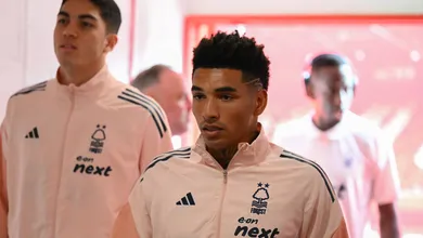 Igor Jesus estreia na Premier League com vit&oacute;ria, mas encara uma preocupa&ccedil;&atilde;o