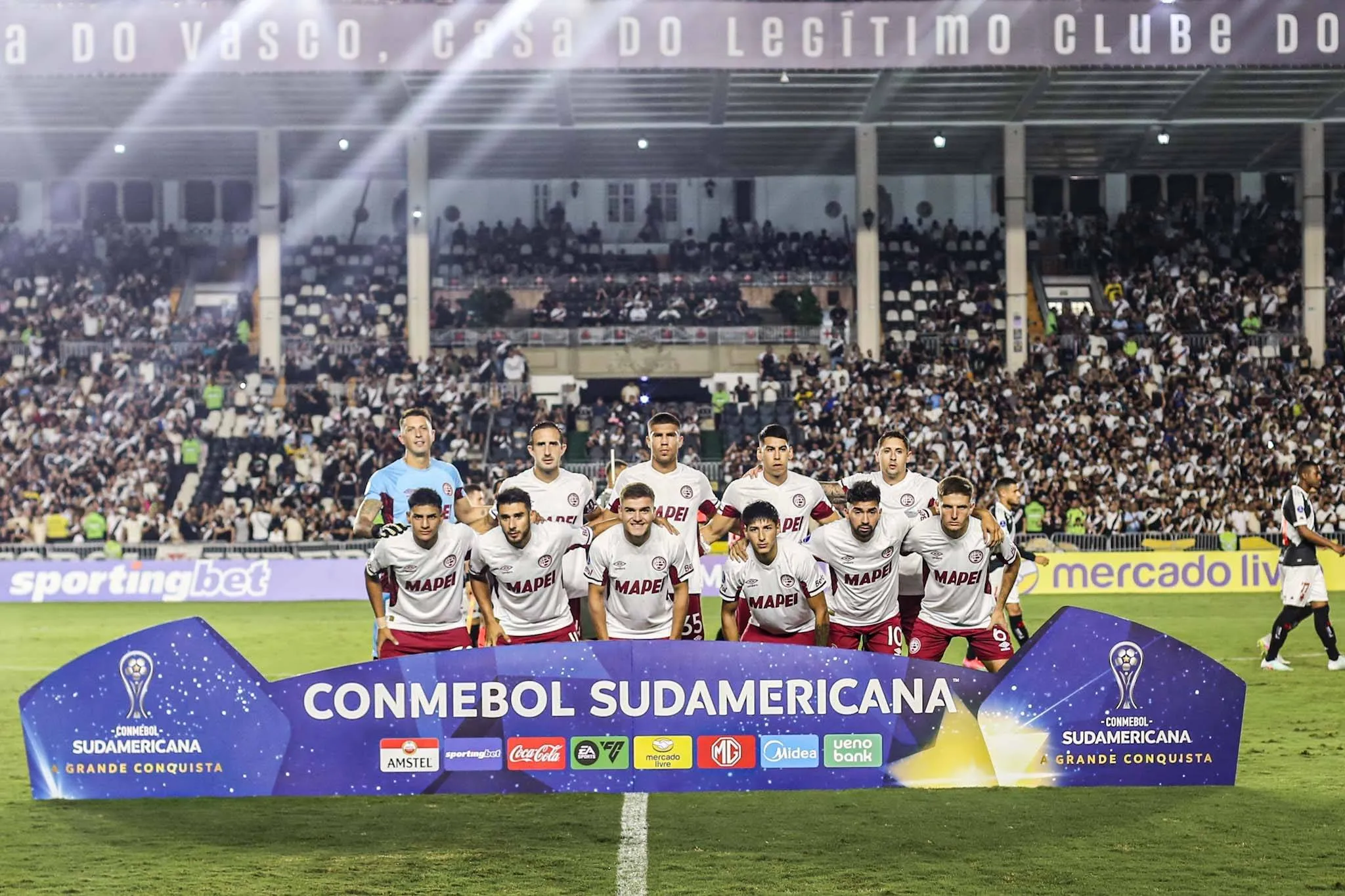 Lanus em partida pela Sul-Americana