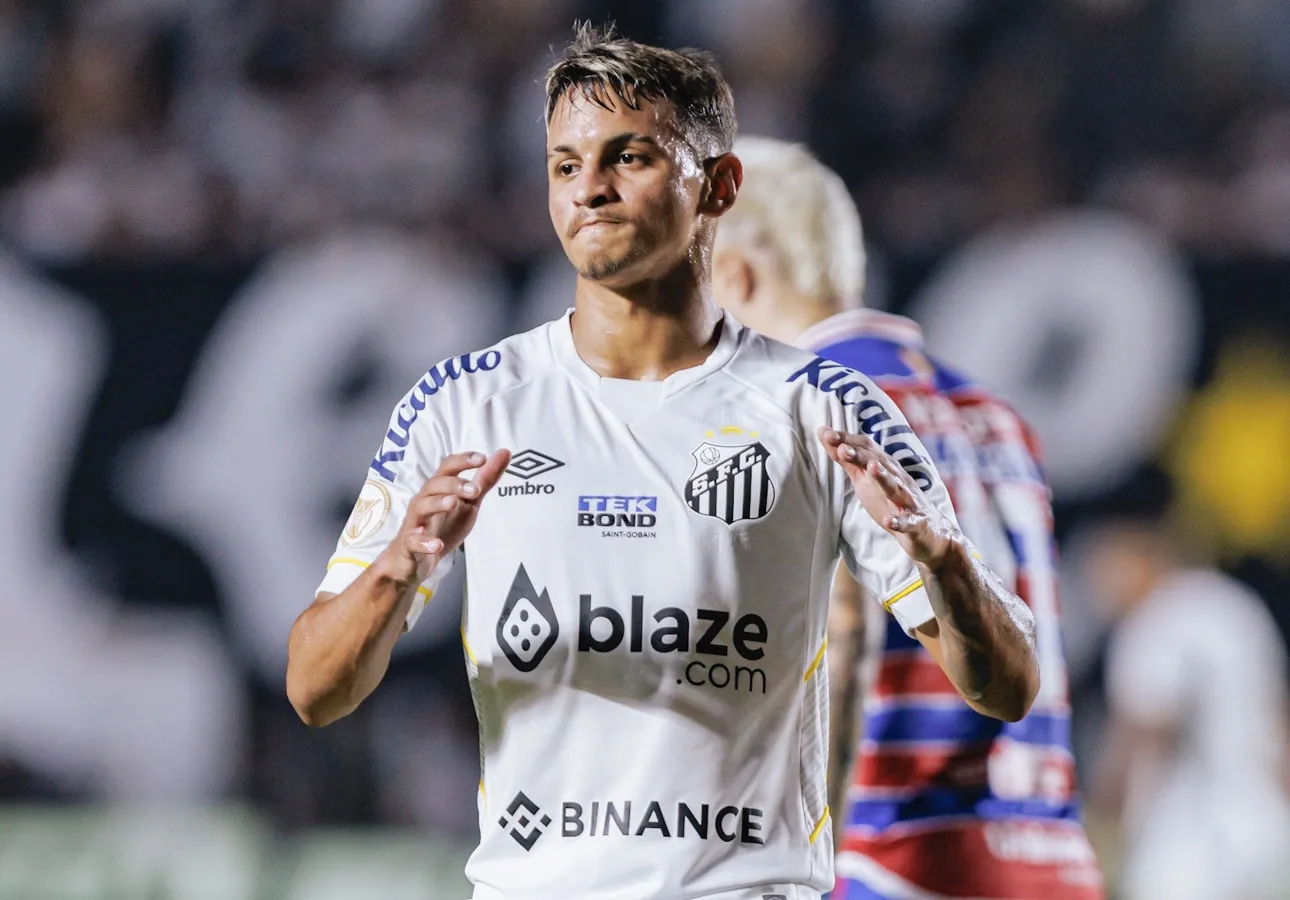 Patati em campo contra o Fortaleza