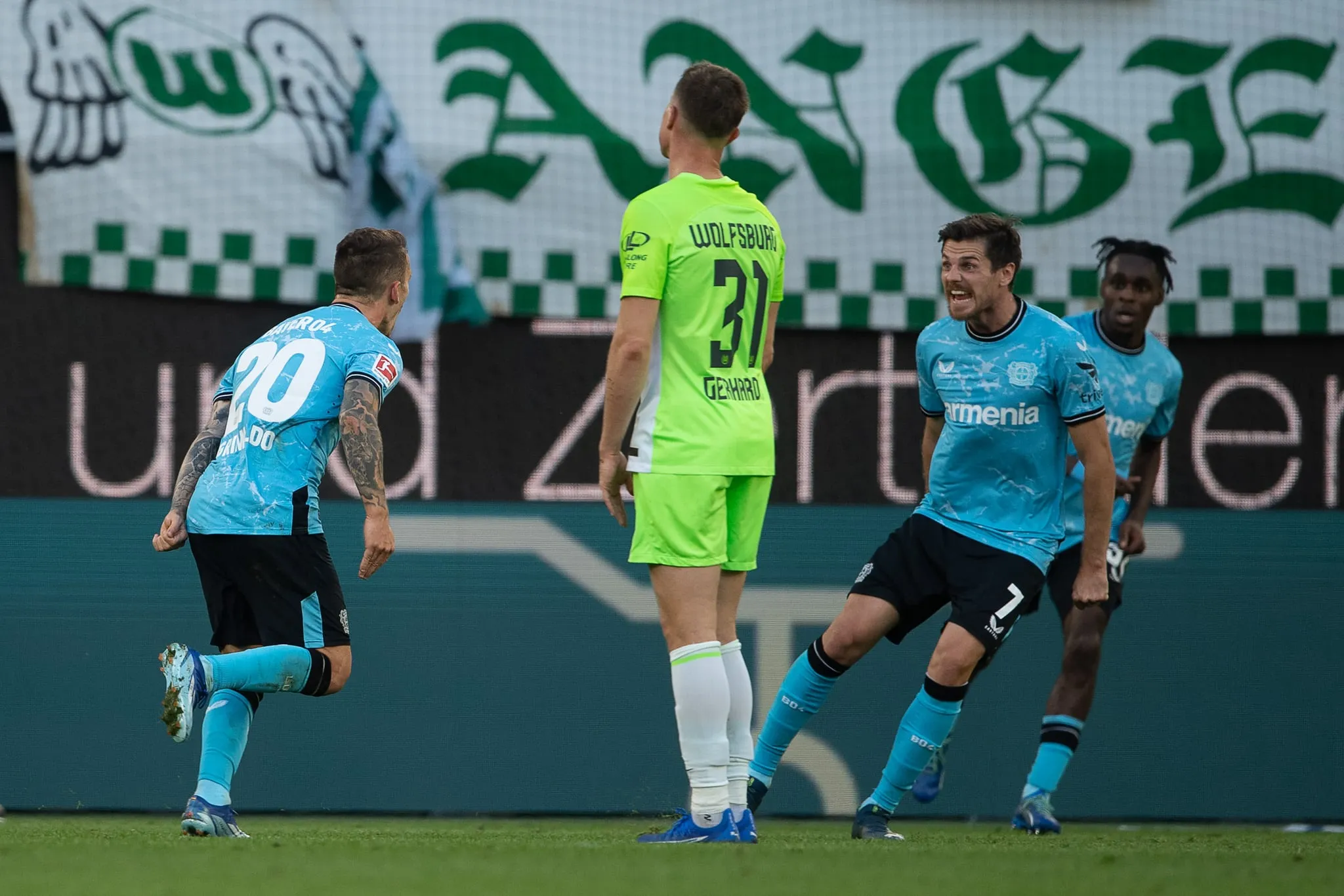 Susto na Liga Europa pode motivar (ainda mais) o Leverkusen na Bundesliga? Azar do Wolfsburg