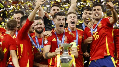 Craques da Espanha s&atilde;o suspensos ap&oacute;s fala pol&ecirc;mica depois do t&iacute;tulo da Euro