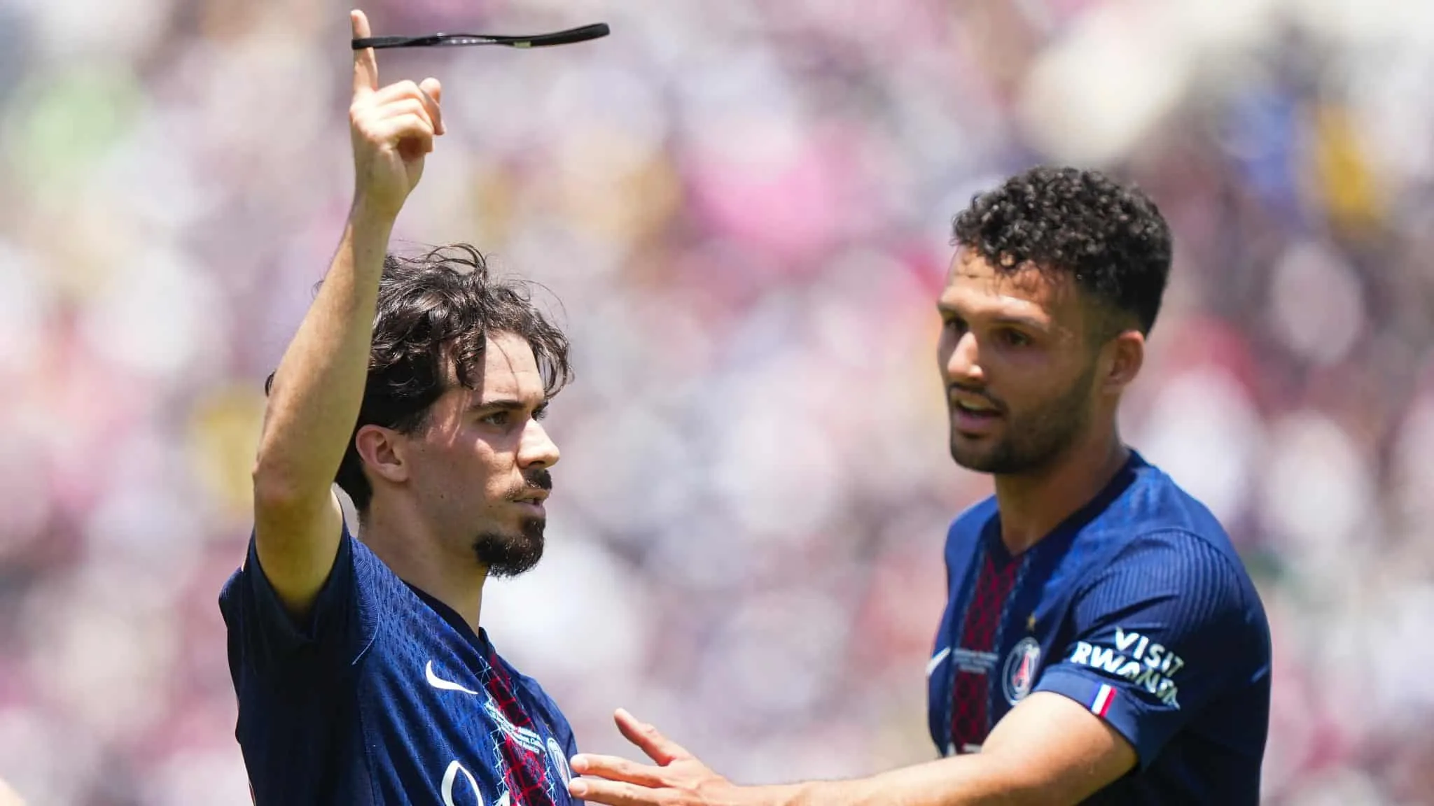 Al&ocirc;, Botafogo? PSG mostra que n&atilde;o est&aacute; a passeio no Mundial e abocanha Atl&eacute;tico de Madrid