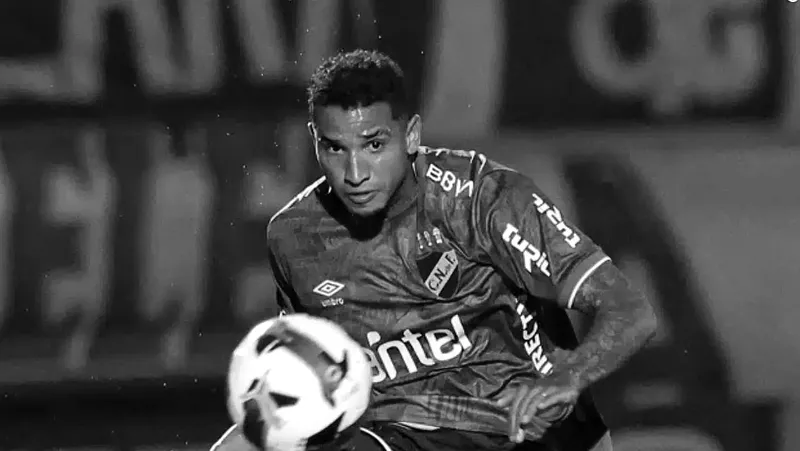 Juan Manuel Izquierdo em a&ccedil;&atilde;o pelo Nacional (Foto: Nacional)