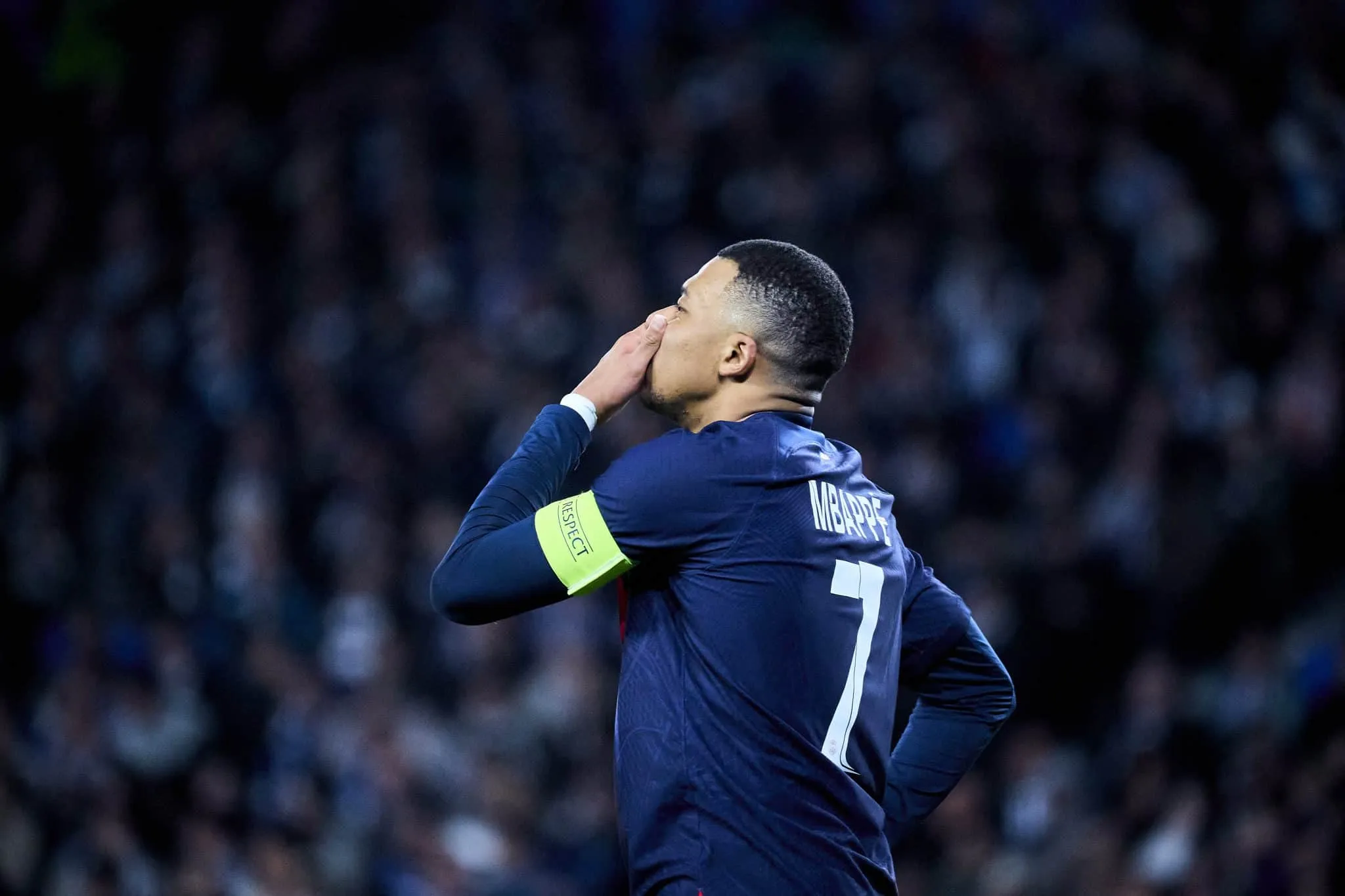 Futebol? Os olhos de todos est&atilde;o voltados apenas para a novela Mbapp&eacute; na volta do PSG &agrave; Ligue 1