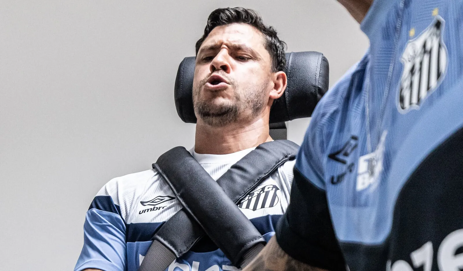 Ap&oacute;s perder Willian, Santos pode ver Giuliano terminar Paulist&atilde;o com marca negativa