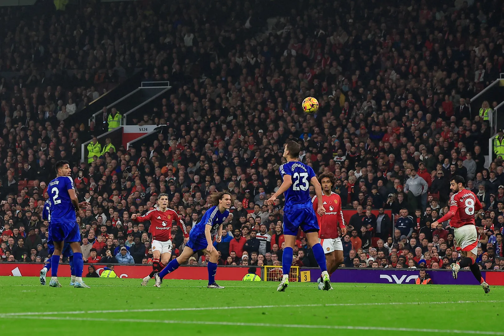 Garnacho finaliza contra o Leicester. Foto: Imago