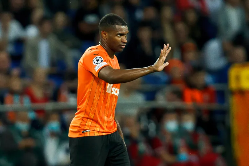 Marlon pelo Shakhtar Donetsk na Champions League em 2021: zagueiro tem contrato at&eacute; 2026 com os ucranianos - Foto: Icon sport