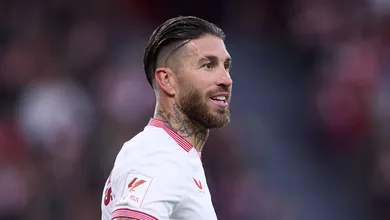 Sonho de Corinthians e Boca, Sergio Ramos negocia com mercado menos midi&aacute;tico
