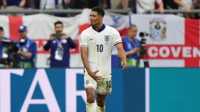 UEFA pune Bellingham por gesto obsceno, mas meia n&atilde;o deve ser desfalque na Euro; entenda