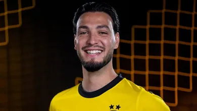 Ao final de seu contrato com o Gladbach, Bensebaini &eacute; fisgado como refor&ccedil;o do Dortmund para a pr&oacute;xima temporada