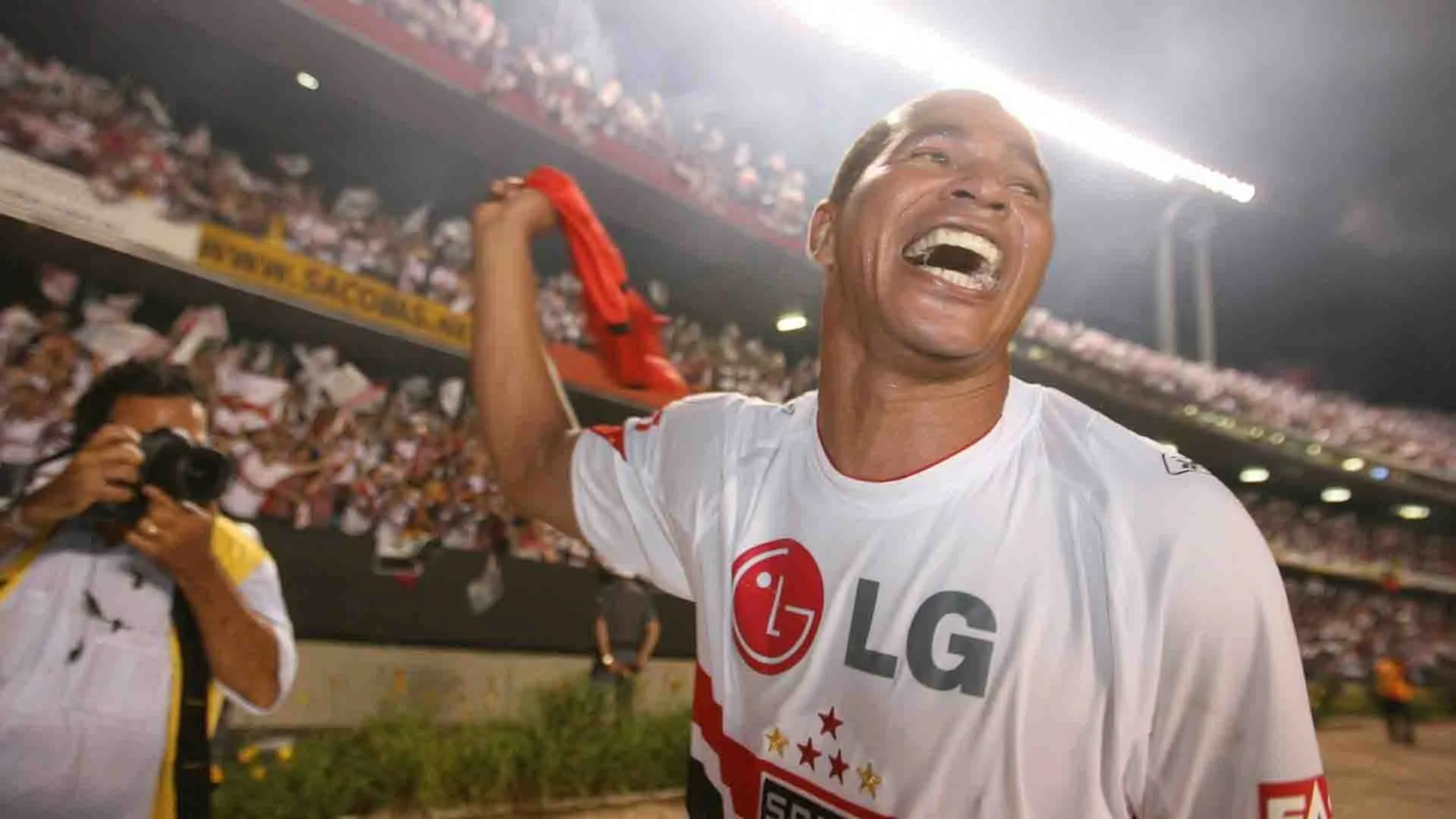 S&atilde;o Paulo entendeu a Lei Pel&eacute; e foi tricampe&atilde;o gastando pouco