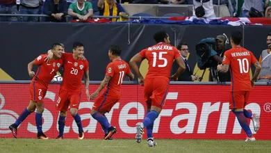 Tempestade vermelha: Em noite tumultuada, intensidade p&otilde;e Chile de novo na final da Copa Am&eacute;rica