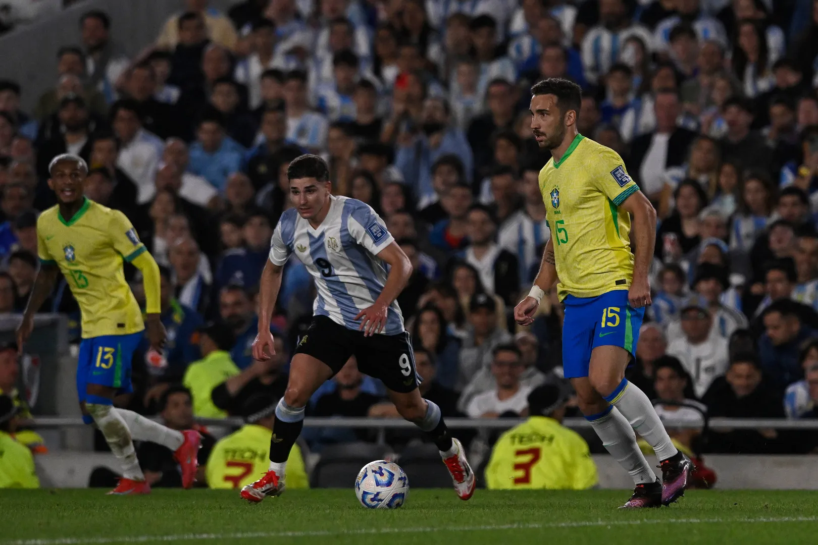 L&eacute;o Ortiz em a&ccedil;&atilde;o pela sele&ccedil;&atilde;o brasileira