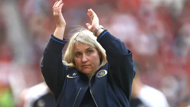&lsquo;Definitivamente o mais dif&iacute;cil&rsquo;: Emma Hayes coroa sa&iacute;da do Chelsea com penta ingl&ecirc;s