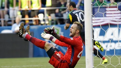 Donovan n&atilde;o estava na Copa, mas esteve em Seattle e destruiu o Sounders