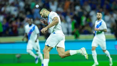 Mitrovic marca mais um, se aproxima de CR7 e Al-Hilal dispara na lideran&ccedil;a do Campeonato Saudita