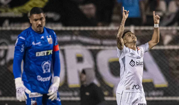 Sem sustos, Santos vence o Ituano e pode confirmar retorno &agrave; S&eacute;rie A no s&aacute;bado