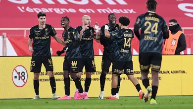 O Reims mostrou que seu bom campeonato n&atilde;o &eacute; a toa ao fazer o Monaco perder a 1&ordf; em casa