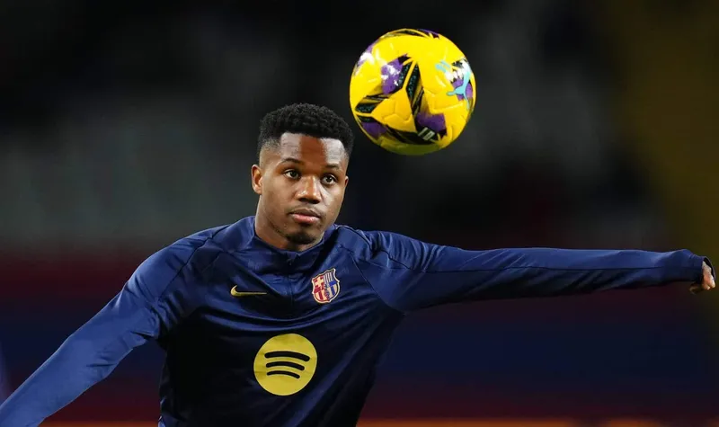 Ansu Fati est&aacute; fora dos planos do Barcelona e pode ir para o futebol ingl&ecirc;s segundo imprensa espanhola