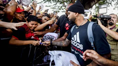 Flamengo volta a Manaus depois de quase oito anos, e torcida corresponde com carinho