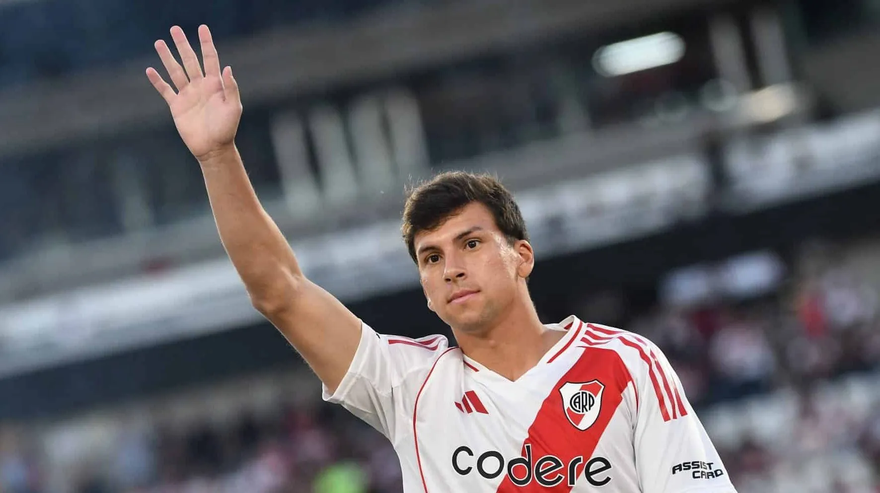 S&atilde;o Paulo avan&ccedil;a em neg&oacute;cio e fica perto de atender primeiro pedido de Crespo por refor&ccedil;os