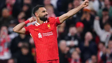 Salah salva a noite e alcan&ccedil;a novos feitos em vit&oacute;ria &lsquo;pobre&rsquo; do Liverpool na Champions